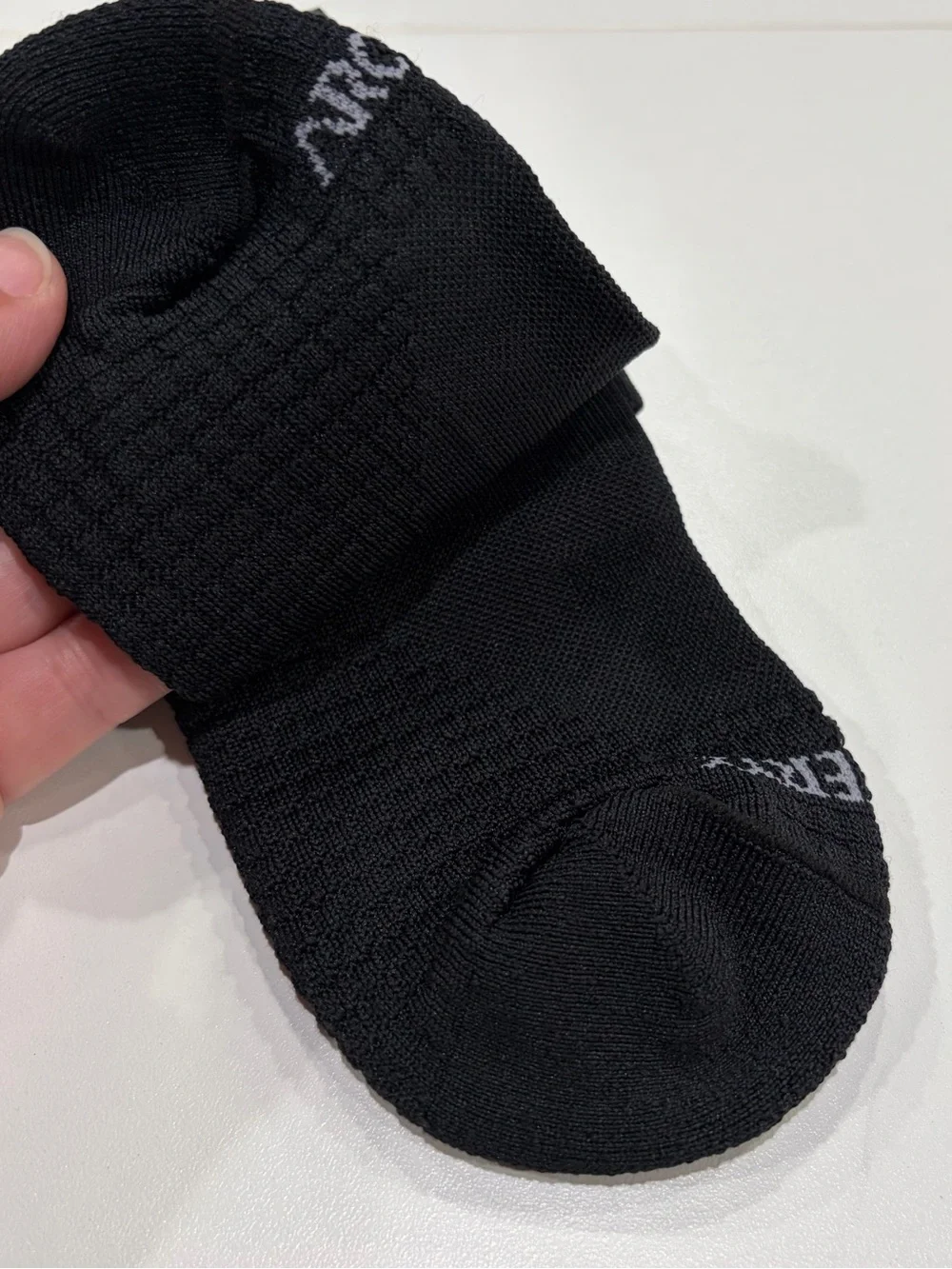 Arc’teryx Men's Large Synthetic Low Cut Sock Black NWT Cushioned Breathable